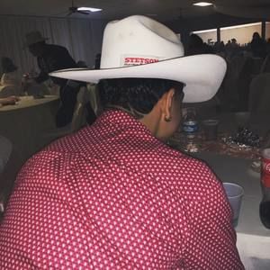 Meet your Posher, Issac